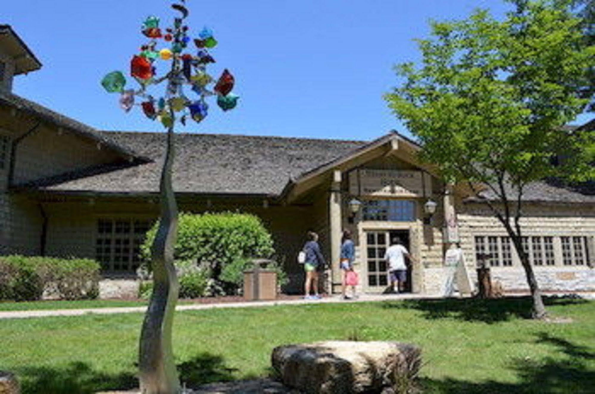 Starved Rock Lodge & Conference Center Utica Extérieur photo