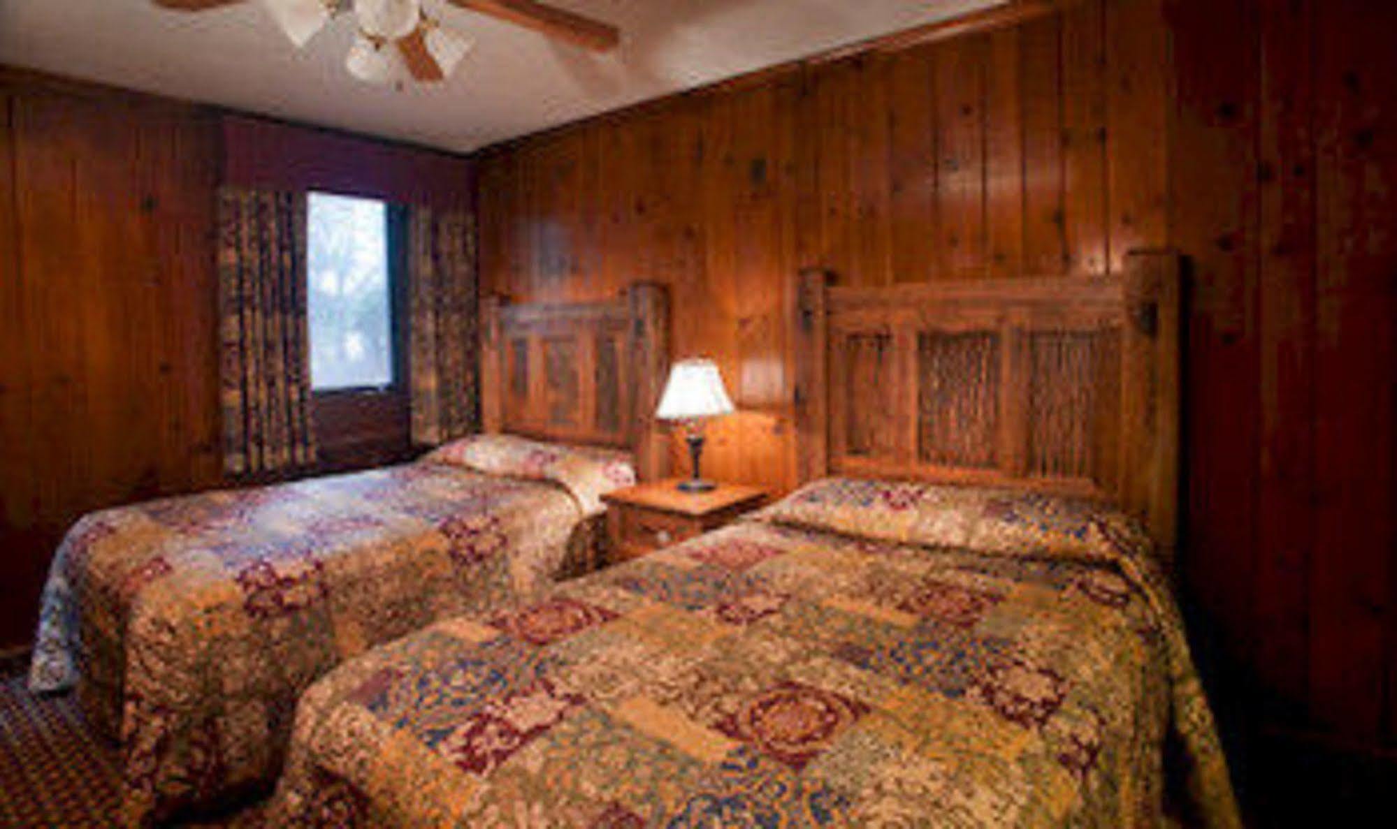 Starved Rock Lodge & Conference Center Utica Extérieur photo