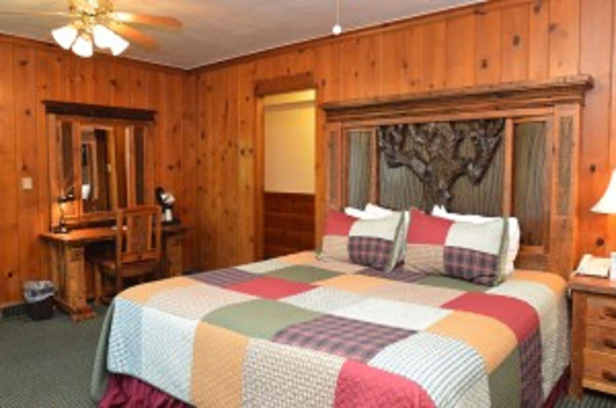 Starved Rock Lodge & Conference Center Utica Extérieur photo
